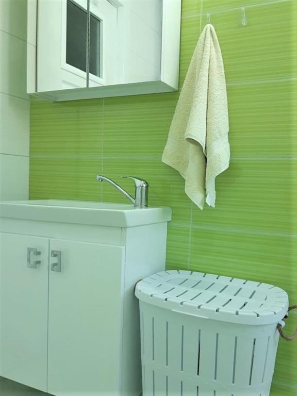 Central Modern Apt With Garden Struga Bagian luar foto